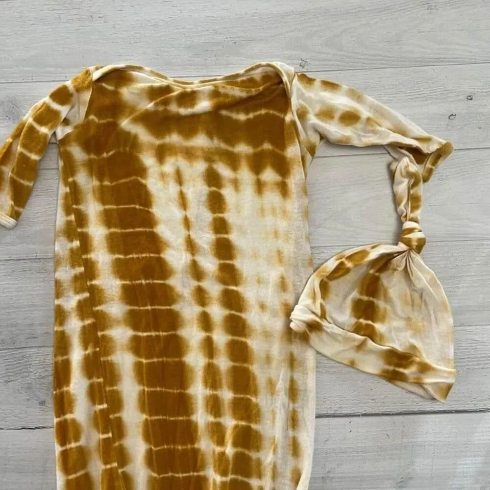cozy's baby knotted gown and hat 0-3‎ months
